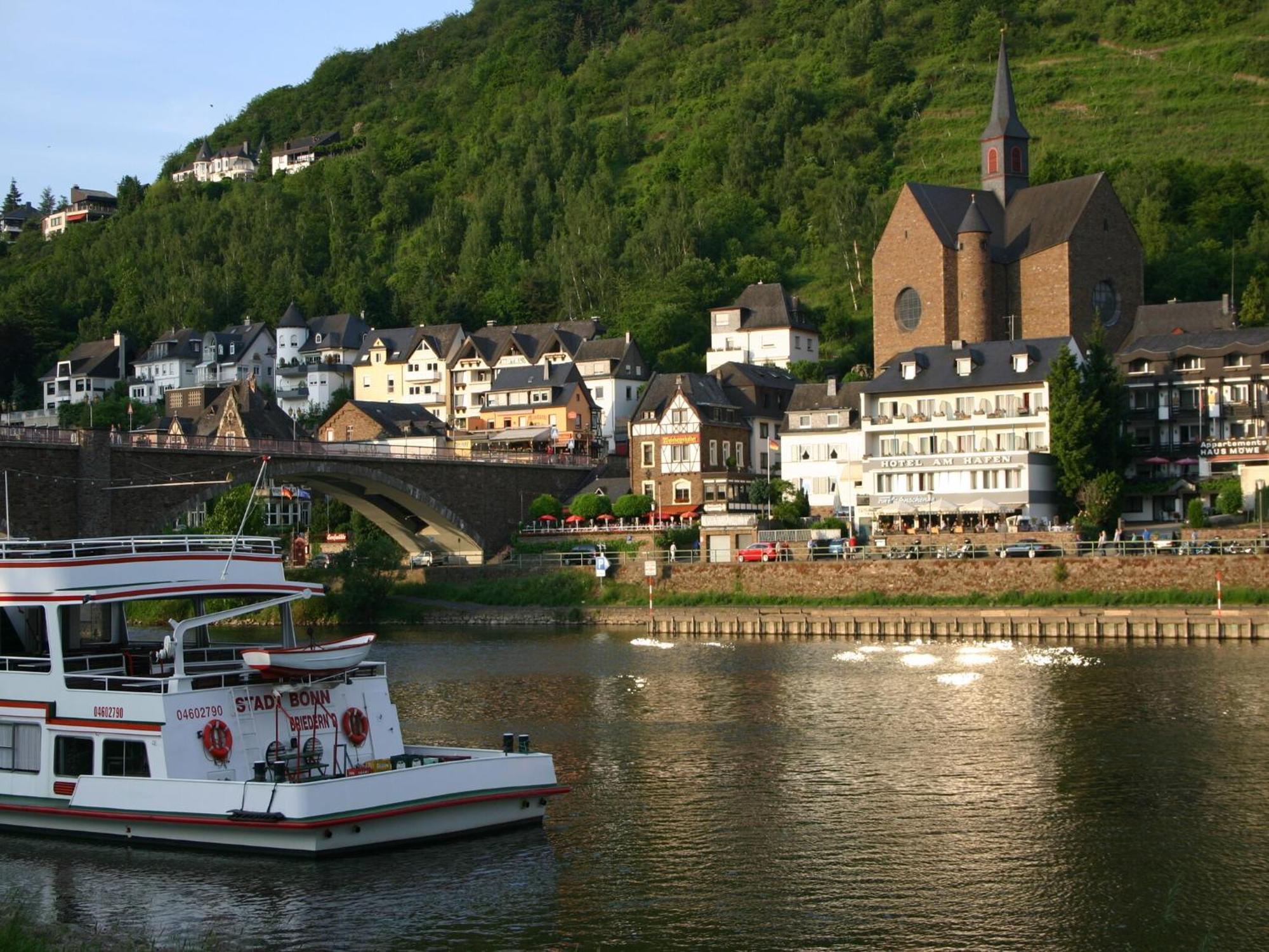 A Modern Holiday Home By The River Mosel Moselkern Zewnętrze zdjęcie